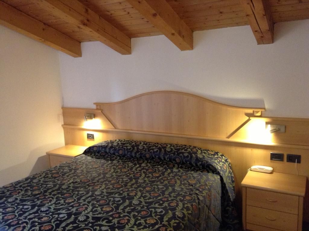 Hotel Ai Pini Vigo di Fassa Extérieur photo
