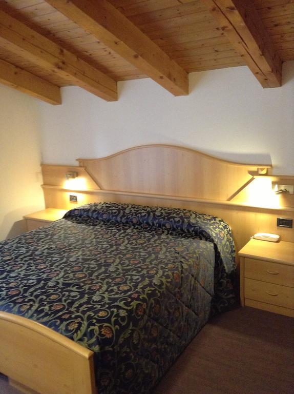 Hotel Ai Pini Vigo di Fassa Extérieur photo