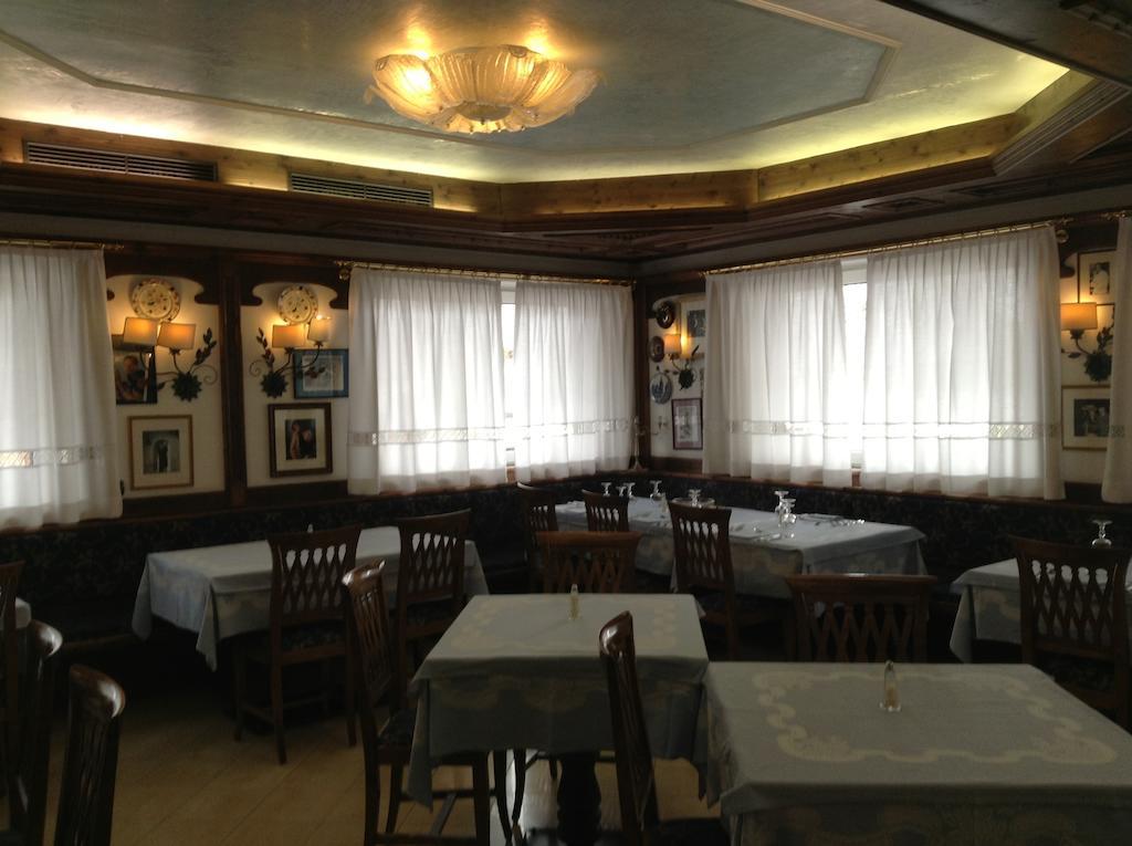 Hotel Ai Pini Vigo di Fassa Extérieur photo