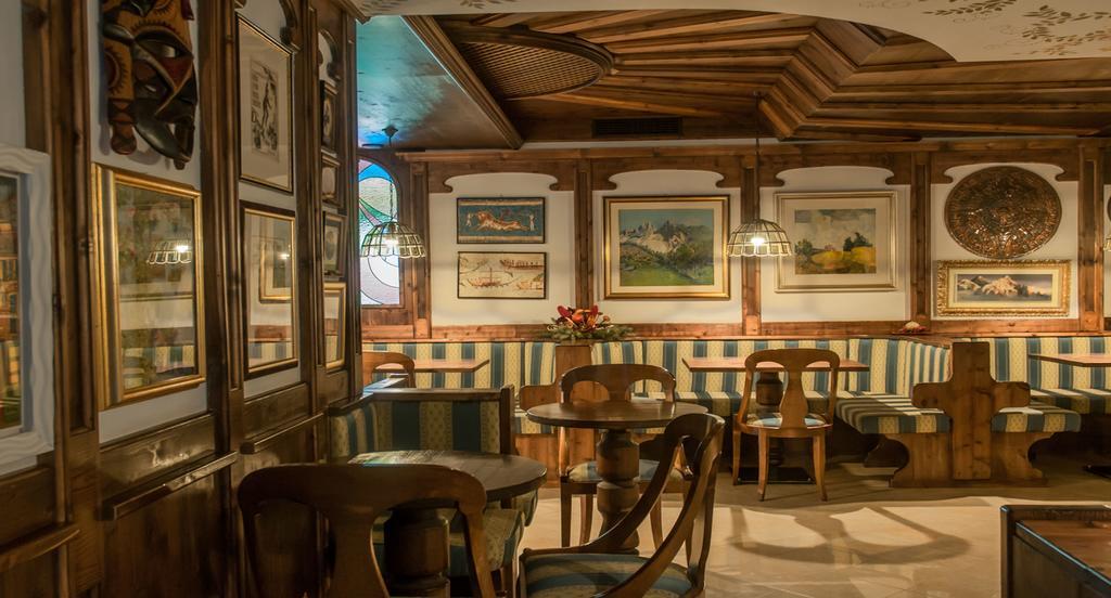 Hotel Ai Pini Vigo di Fassa Extérieur photo