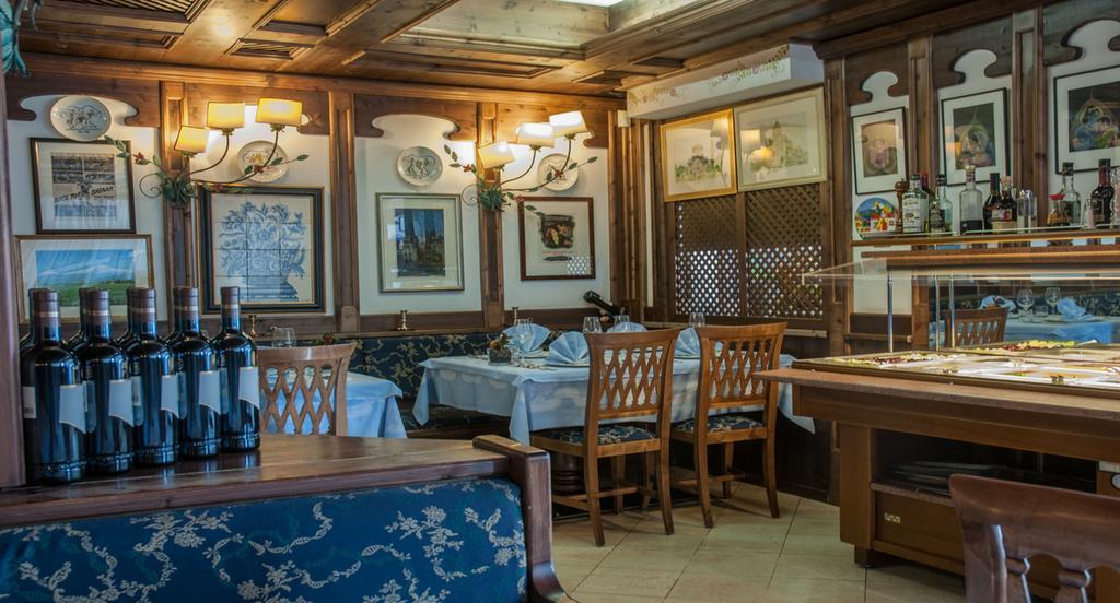 Hotel Ai Pini Vigo di Fassa Extérieur photo