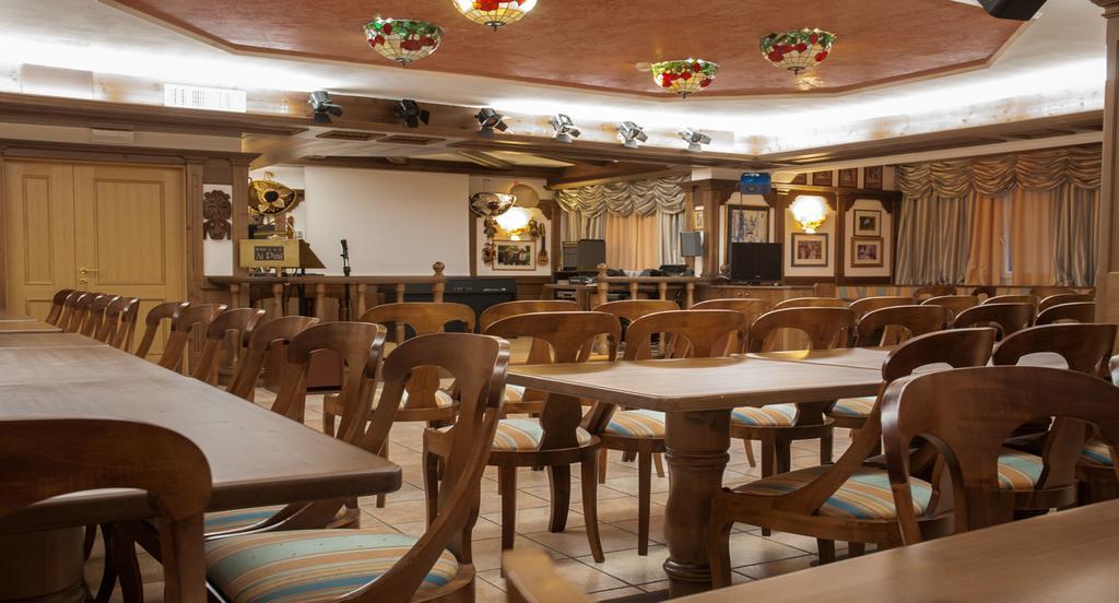 Hotel Ai Pini Vigo di Fassa Extérieur photo